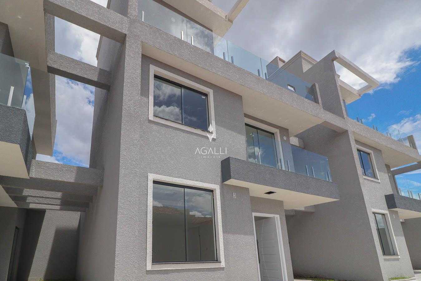 Sobrado à venda 3 Quartos, no pinheirinho, CURITIBA - PR