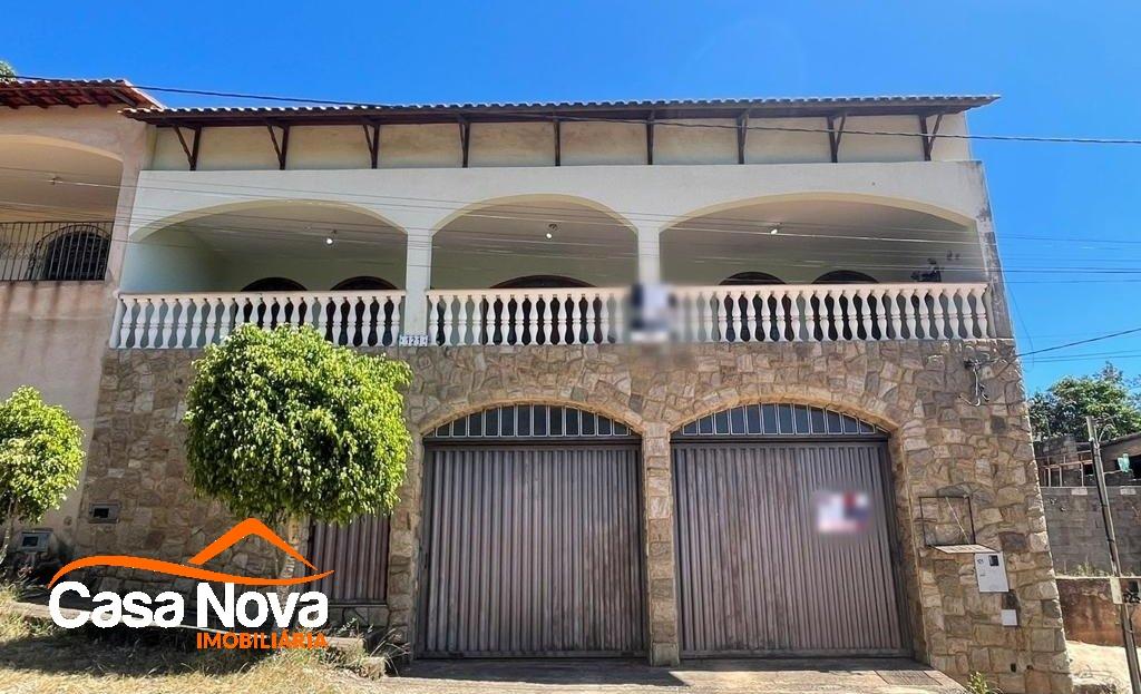 Casa 4 quartos à venda no bairro Santa Cecília em Barbacena