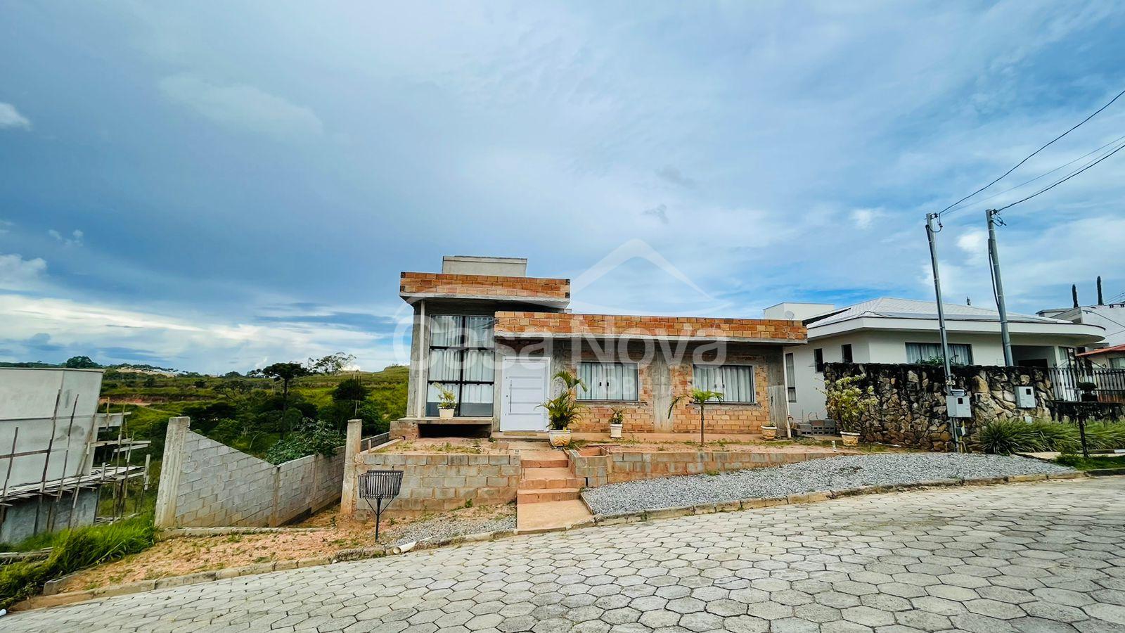 Casa em fase de acabamento a venda no condomínio Chácara Ceoli...