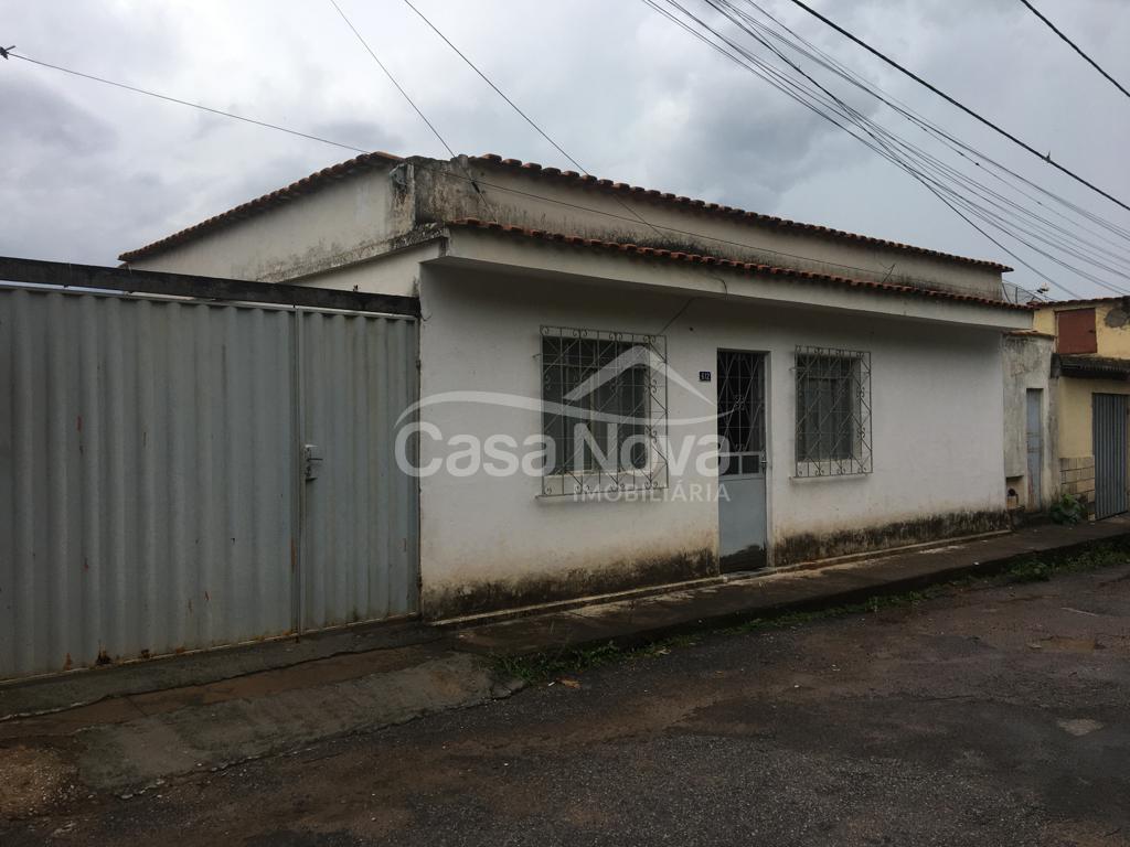 Casa 2 quartos a venda no bairro São Pedro em Barbacena - MG