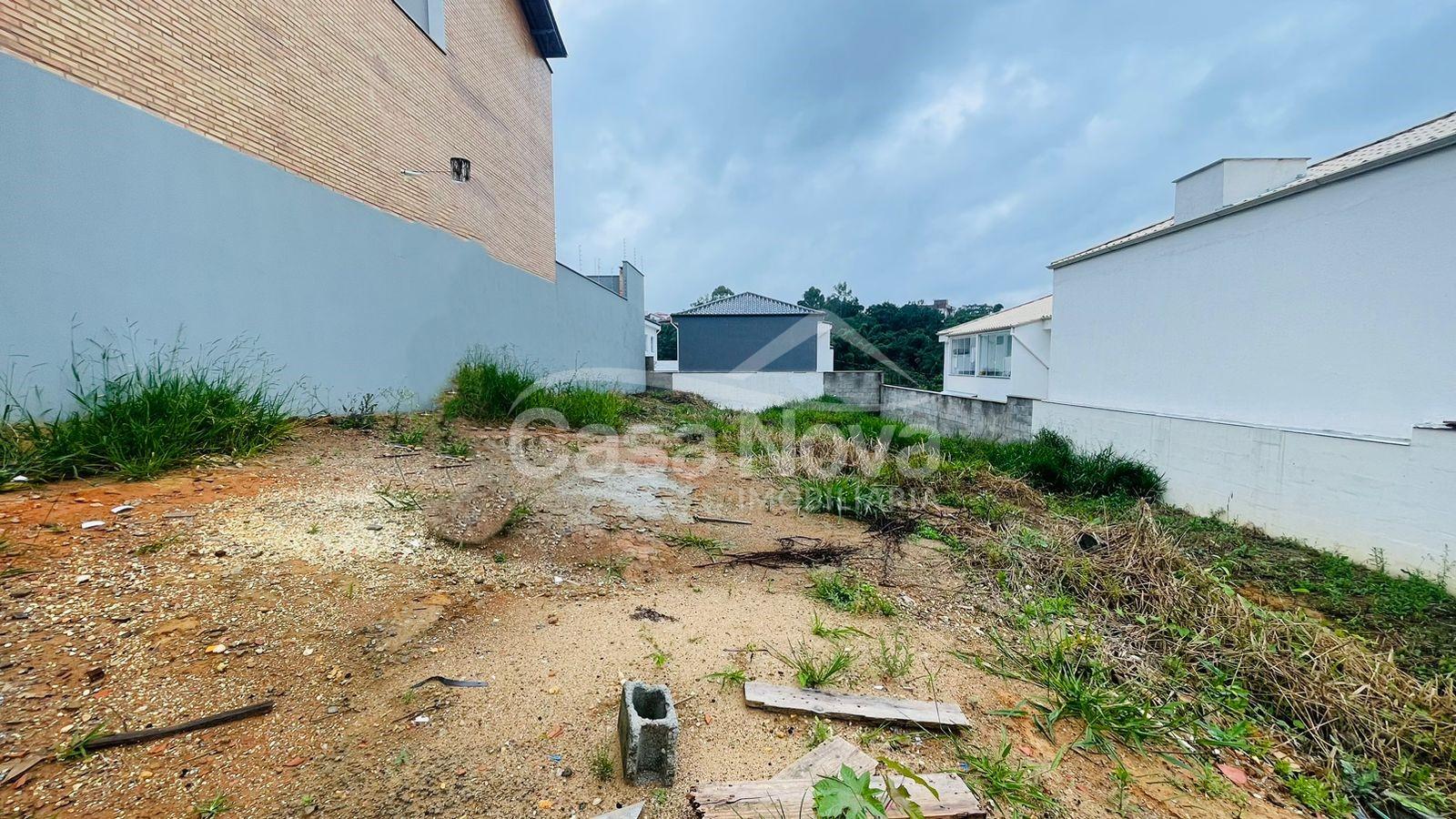 Lote com ?rea de 360m  a venda no bairro Imperial em Barbacena...