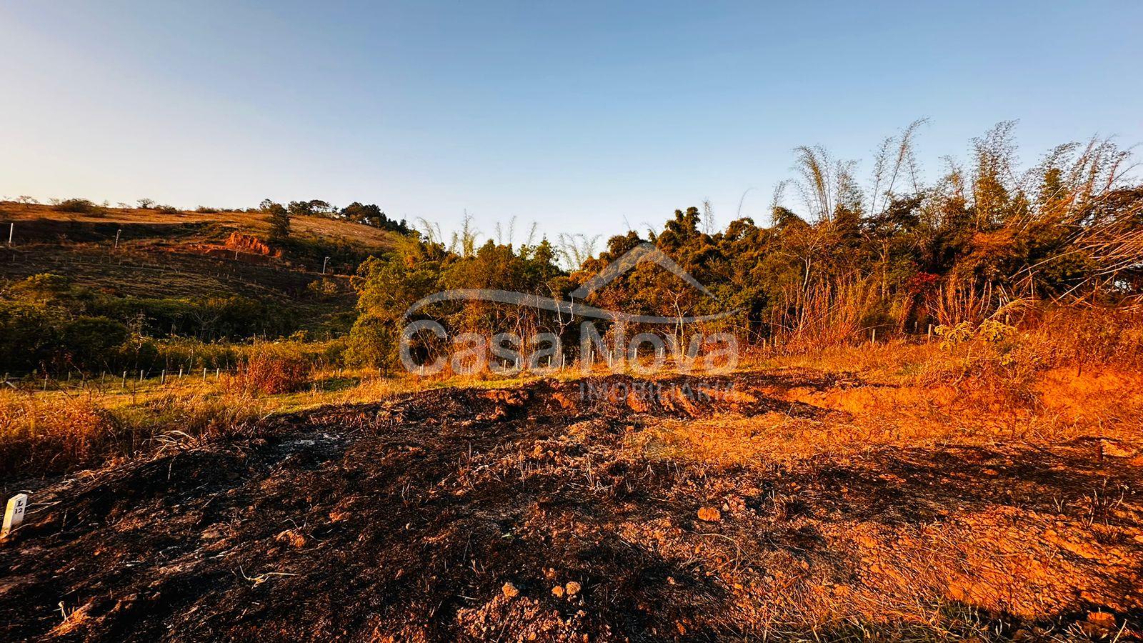 Lote com área de 250m  no bairro Real Parque em Barbacena - MG