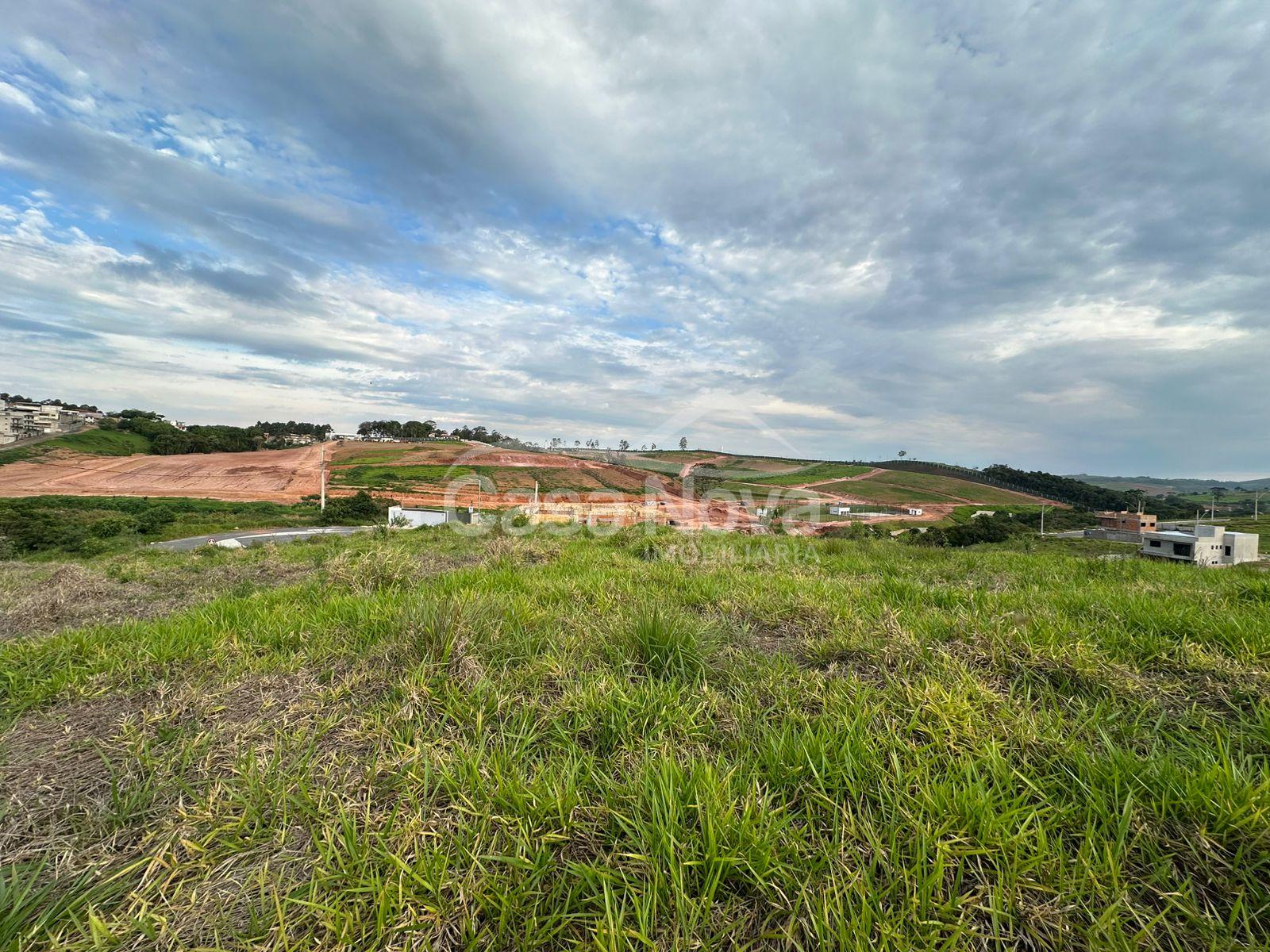 Lote com 300 metros no Bairro Terras de Oyama em Barbacena.