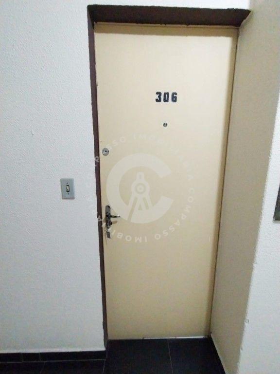 Apartamento com 1 dormitório para locação,48.63 m , Centro, FO...