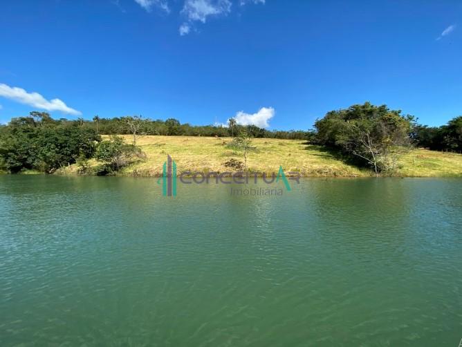 Lote  venda com 897m aprox. e marina prpria, LAGOA DE FURNAS, GUAPE - MG.