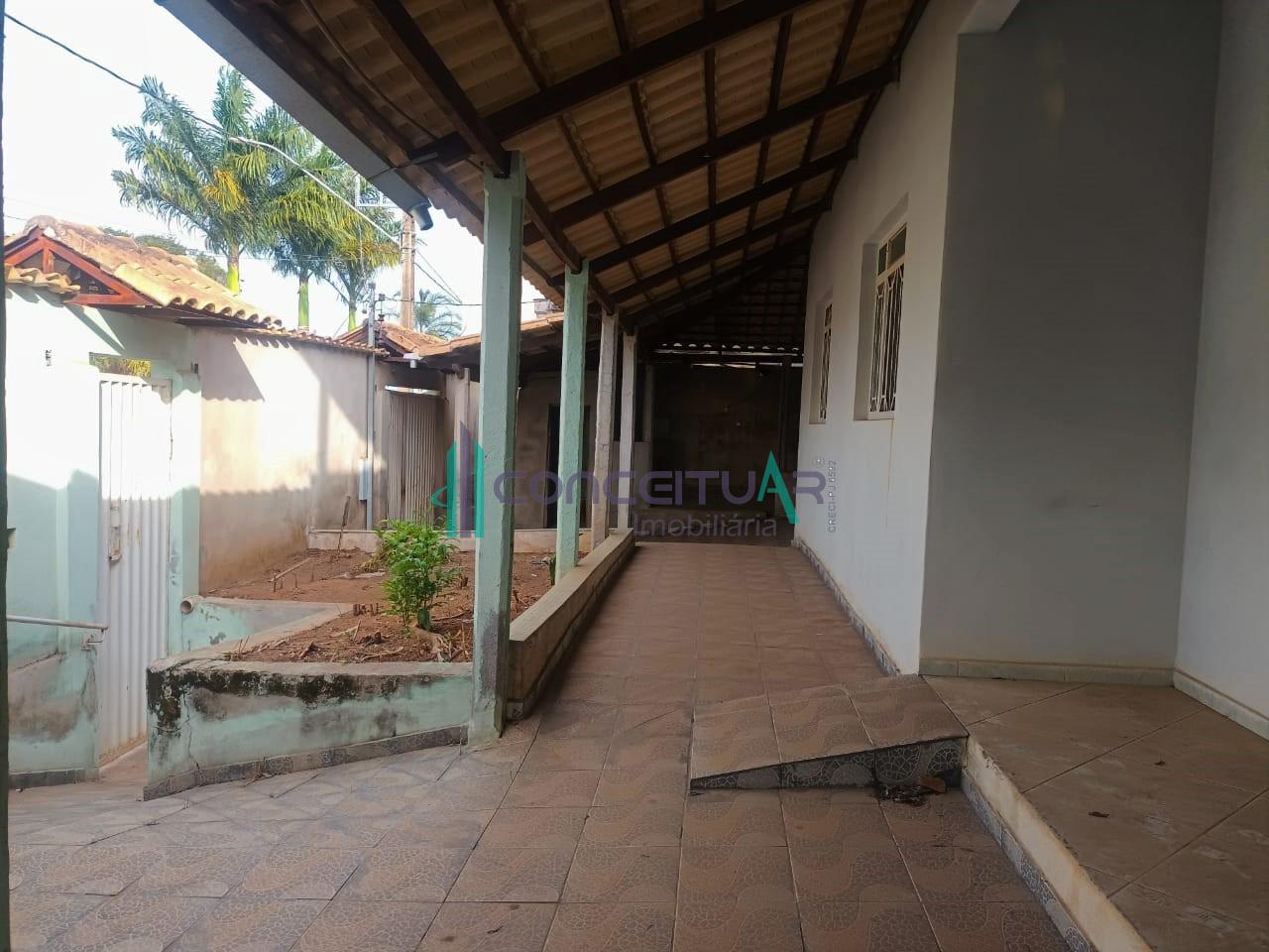 Casa  venda com terrao, CENTRO, SAO SEBASTIAO DO OESTE - MG.