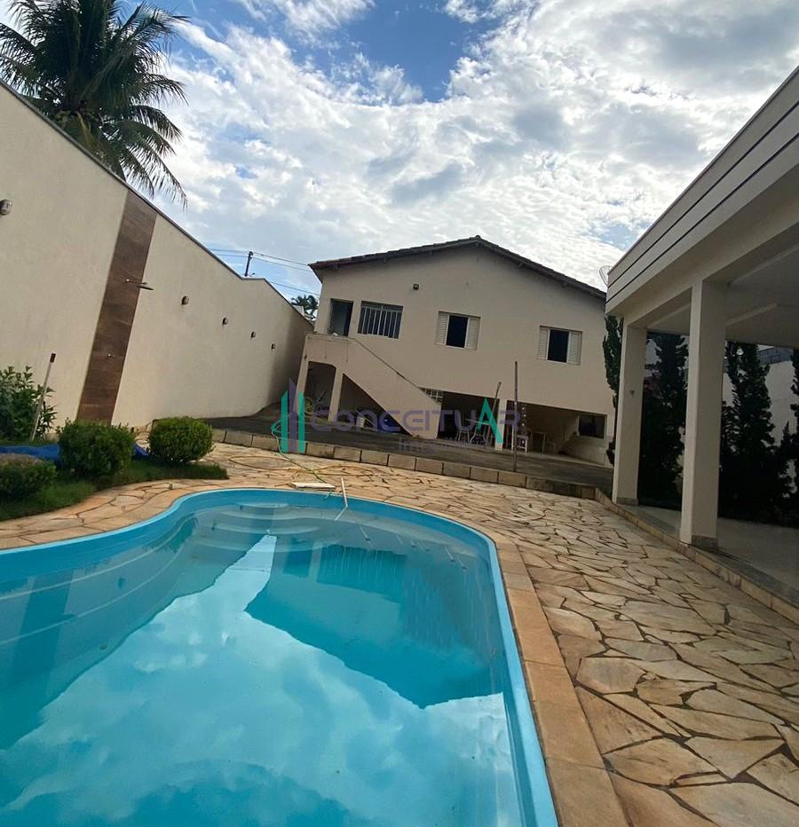 EXCELENTE OPORTUNIDADE  Casa  venda com piscina em PAINS-MG