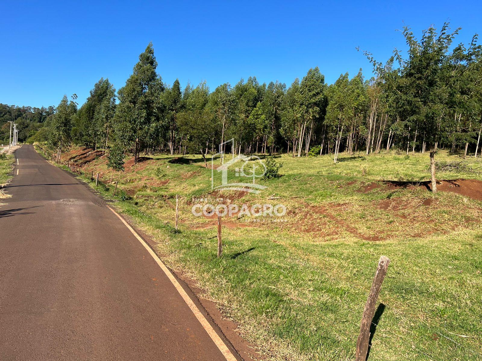 Chácara Rural em Quatro Pontes, PR. com 20.830 m  asfalto, águ...