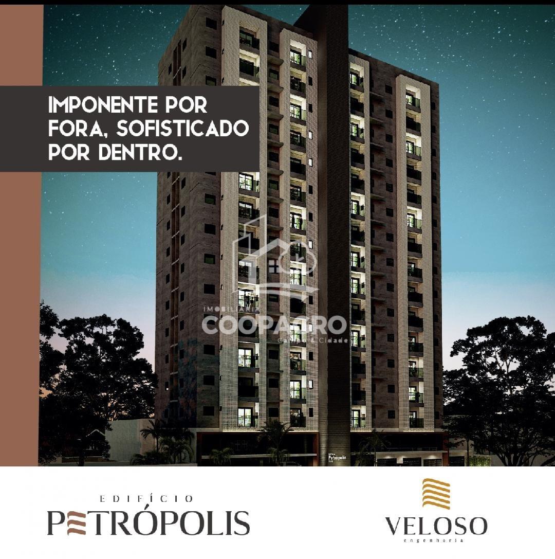 Apartamento no Edifício Petrópolis em Toledo - PR com suíte