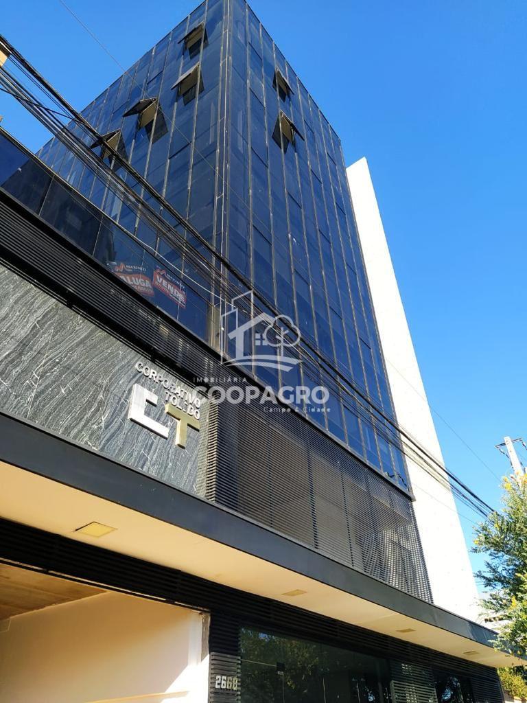 Sala comercial à venda na rua Dom Pedro II em Toledo - PR