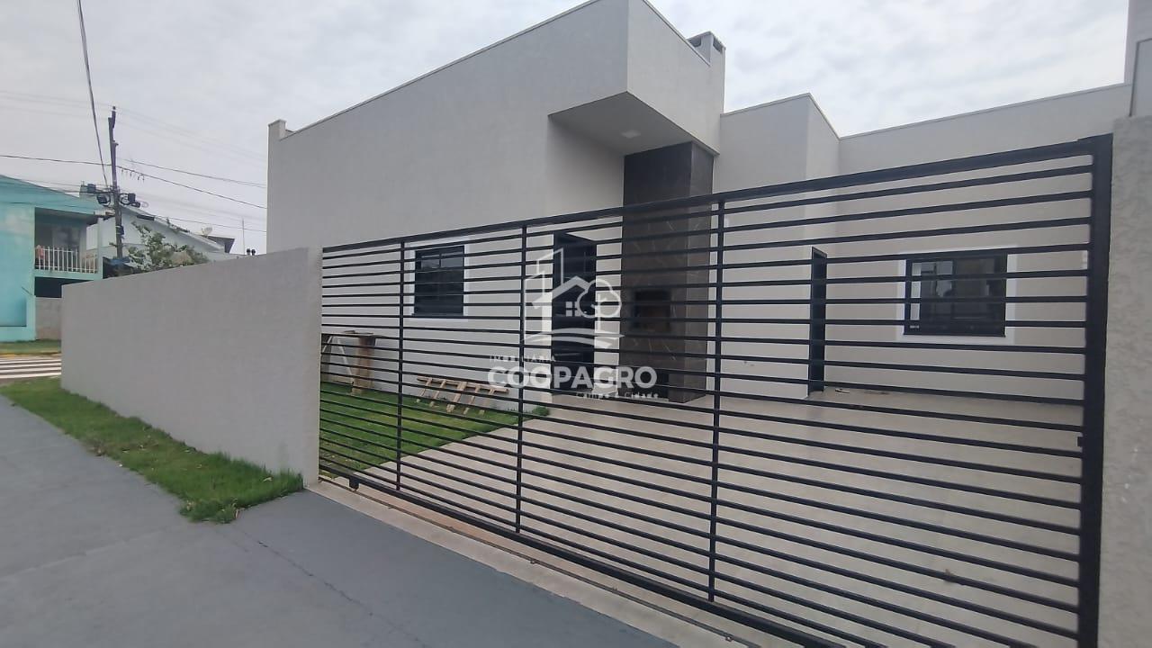 Casa à venda na Vila Industrial, na cidade de Toledo - PR