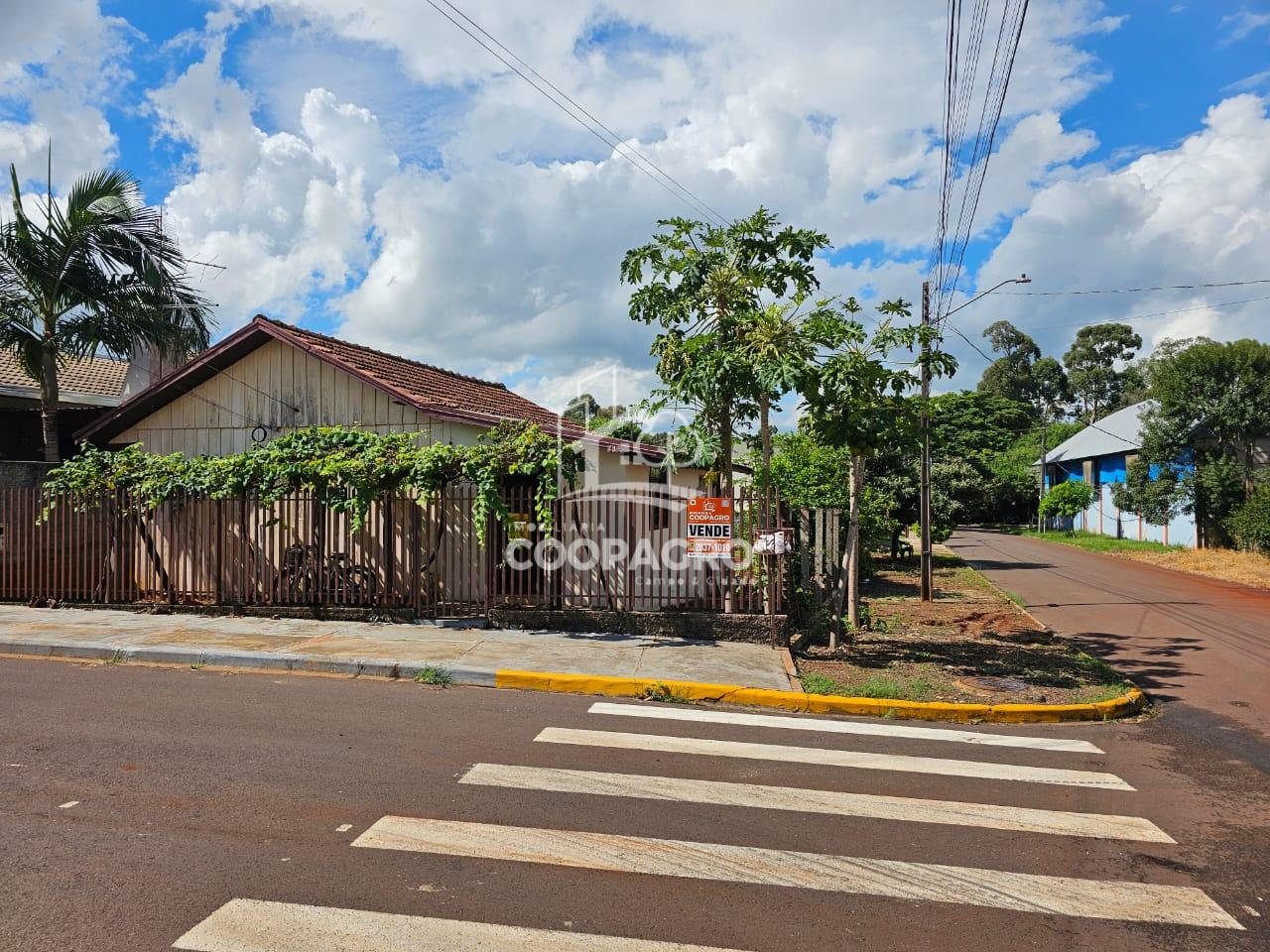 Terreno de esquina, localizado na Vila Industrial - Toledo - PR.