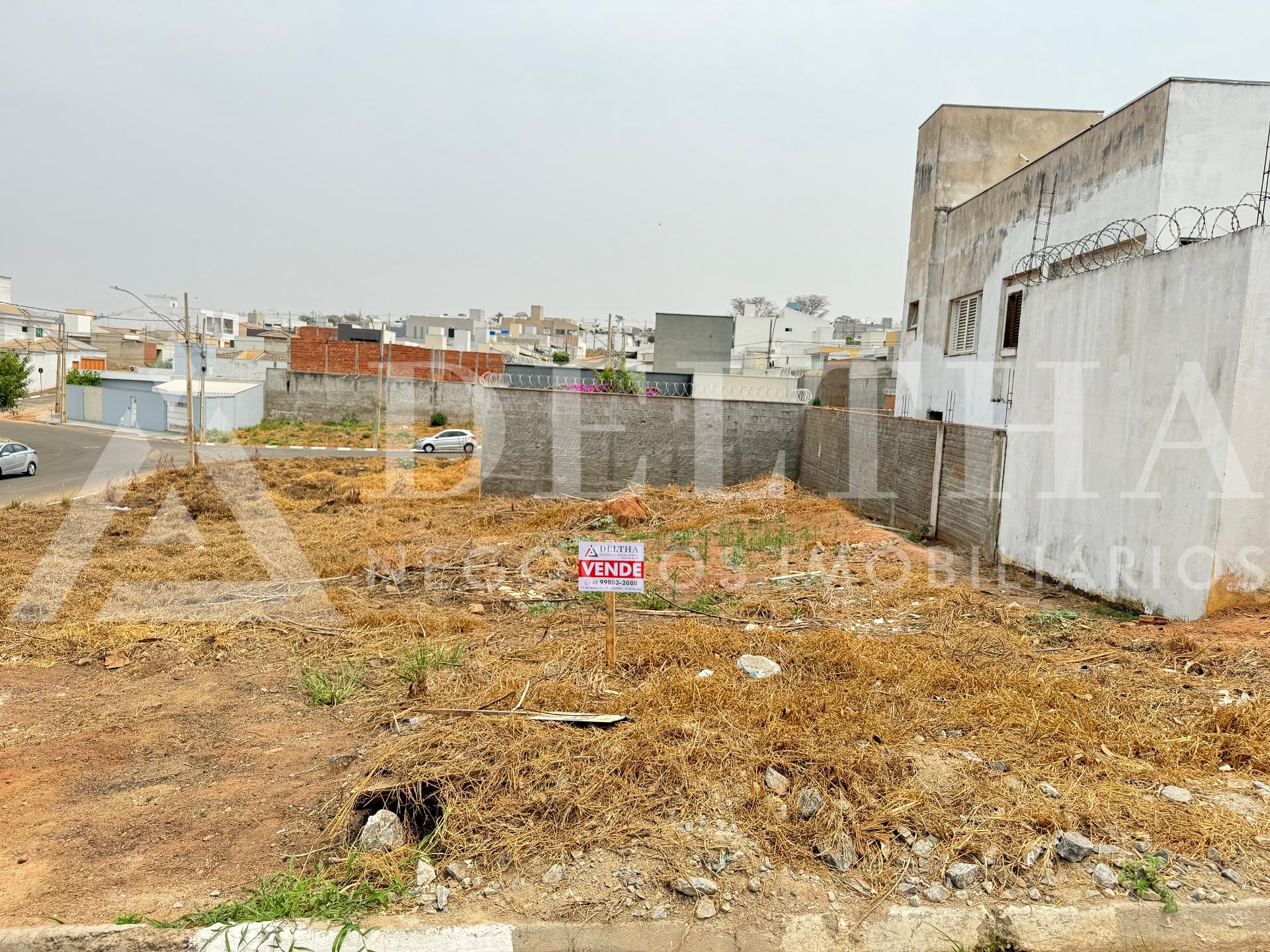 Lote à venda, Aroeiras, PASSOS - MG medindo 230 metros quadrados
