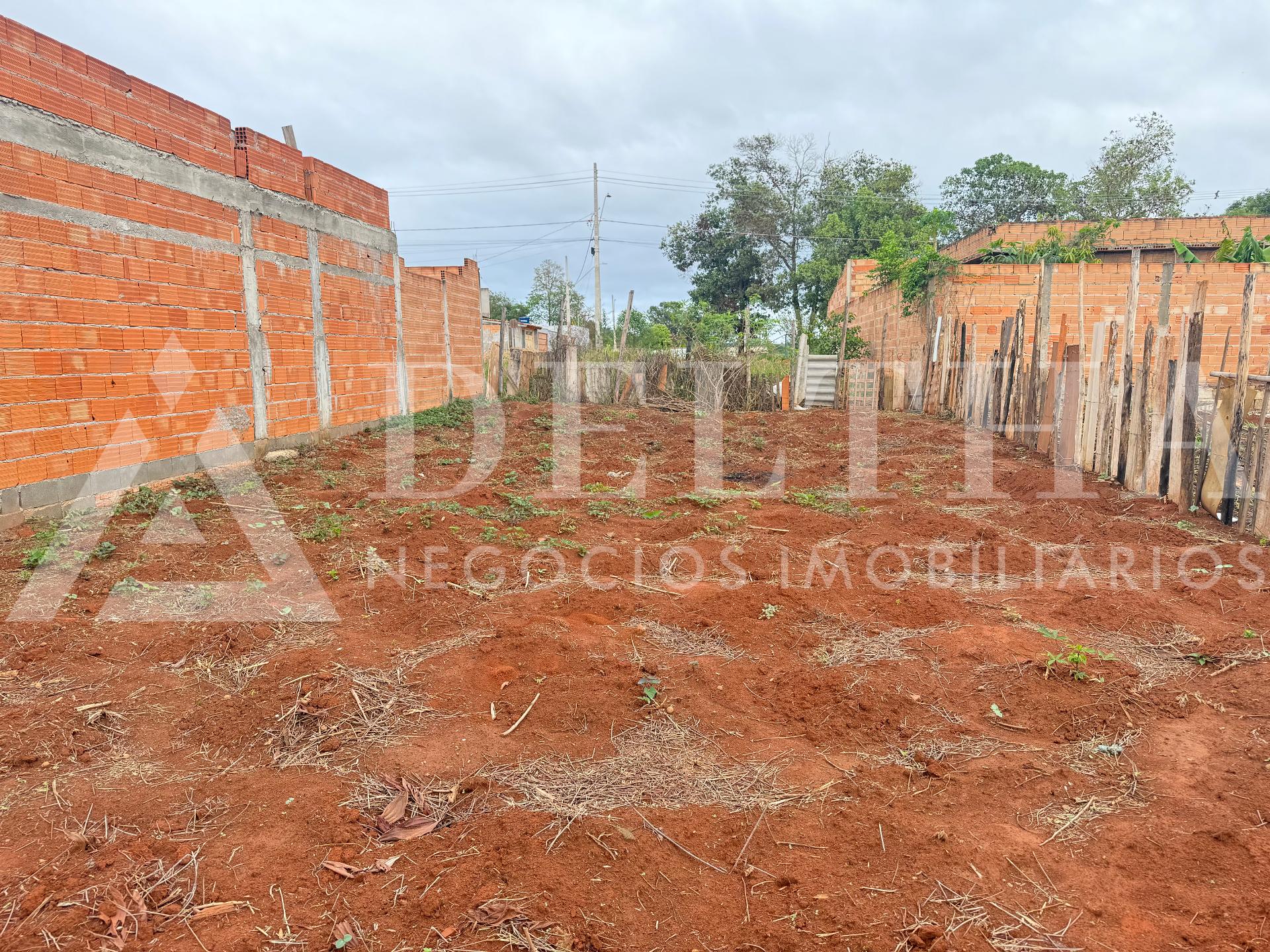 Lote à venda, Jd. Florença, PASSOS - MG murado de um lado, top...