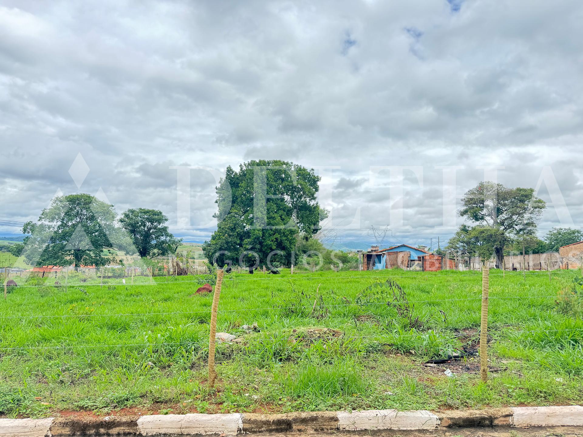 Lote à venda, Coimbras, PASSOS - MG com topografia plana