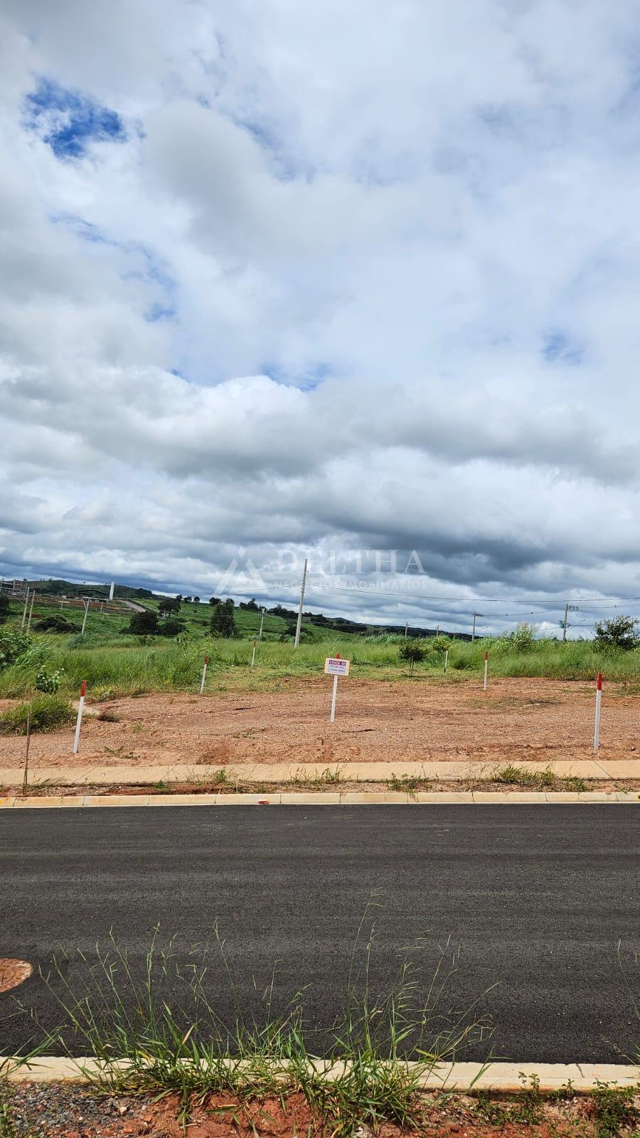 Lote à venda, Jardim dos lagos, PASSOS - MG com 250 metros qua...