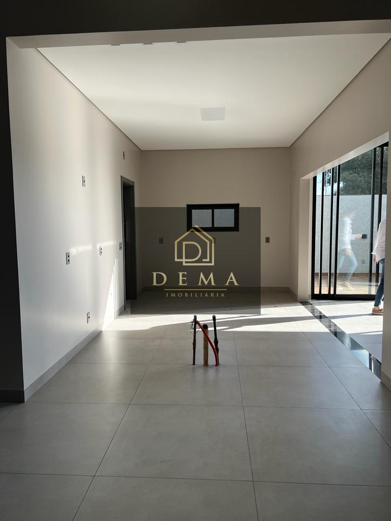 Casa à venda com 3 quartos, 200m² - Foto 3