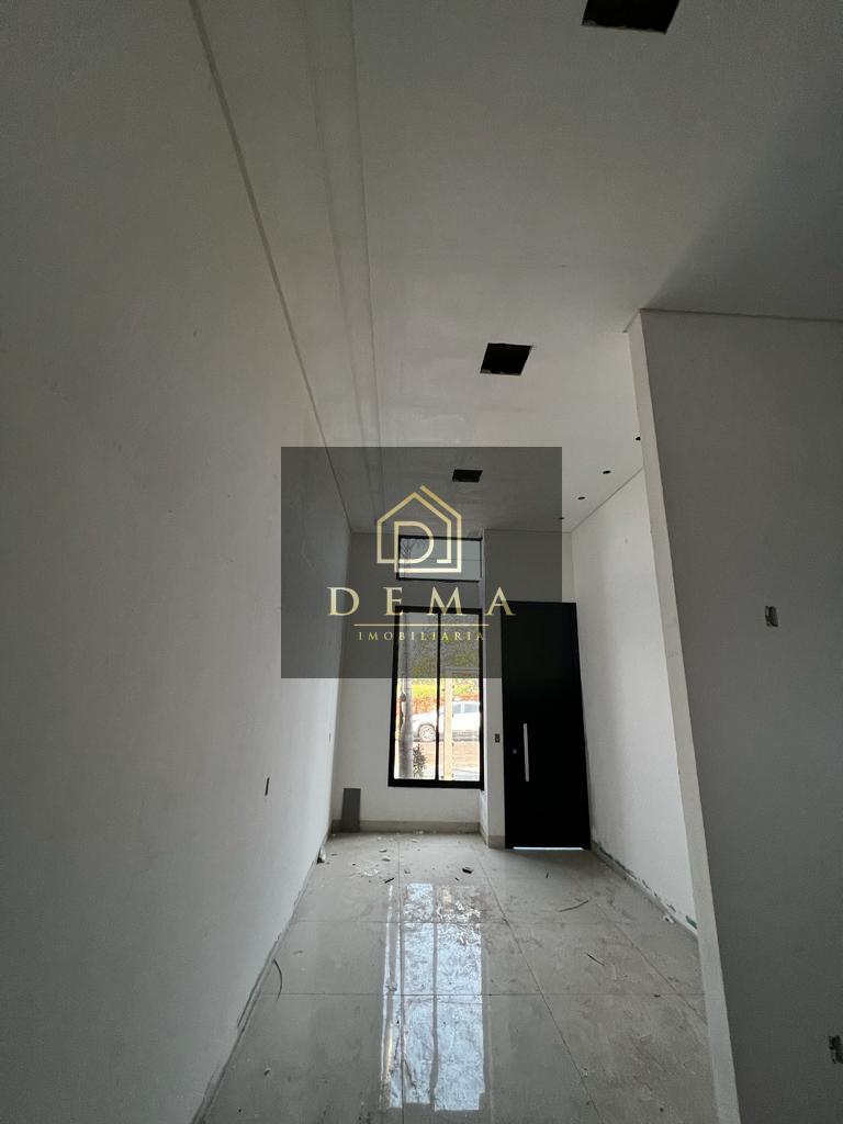 Casa à venda com 2 quartos, 106m² - Foto 2