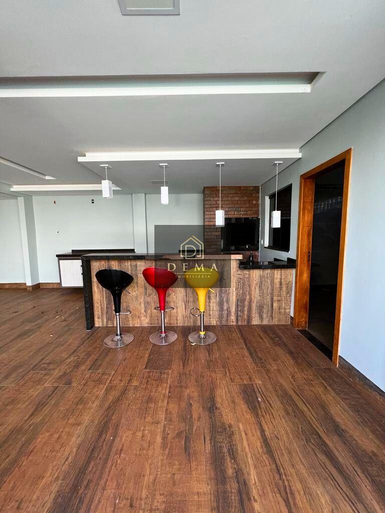 Casa à venda com 2 quartos, 81m² - Foto 3