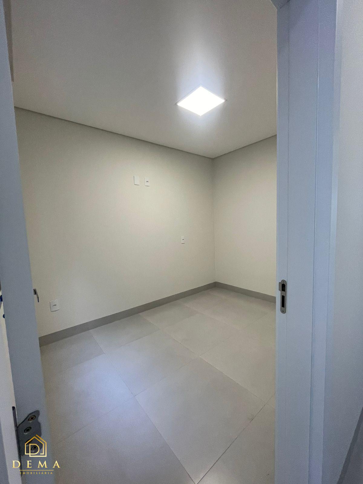 Casa à venda com 2 quartos, 101m² - Foto 8