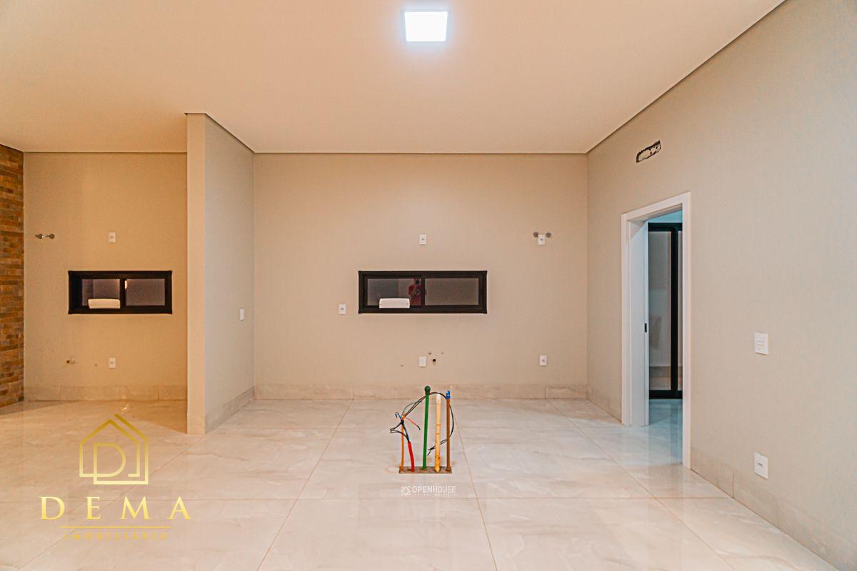 Casa à venda com 3 quartos, 230m² - Foto 10