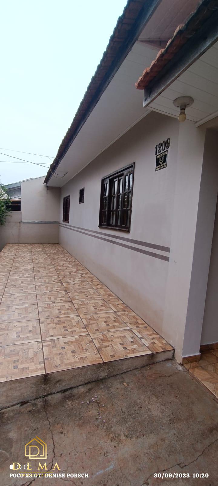 Casa à venda com 3 quartos, 119m² - Foto 1