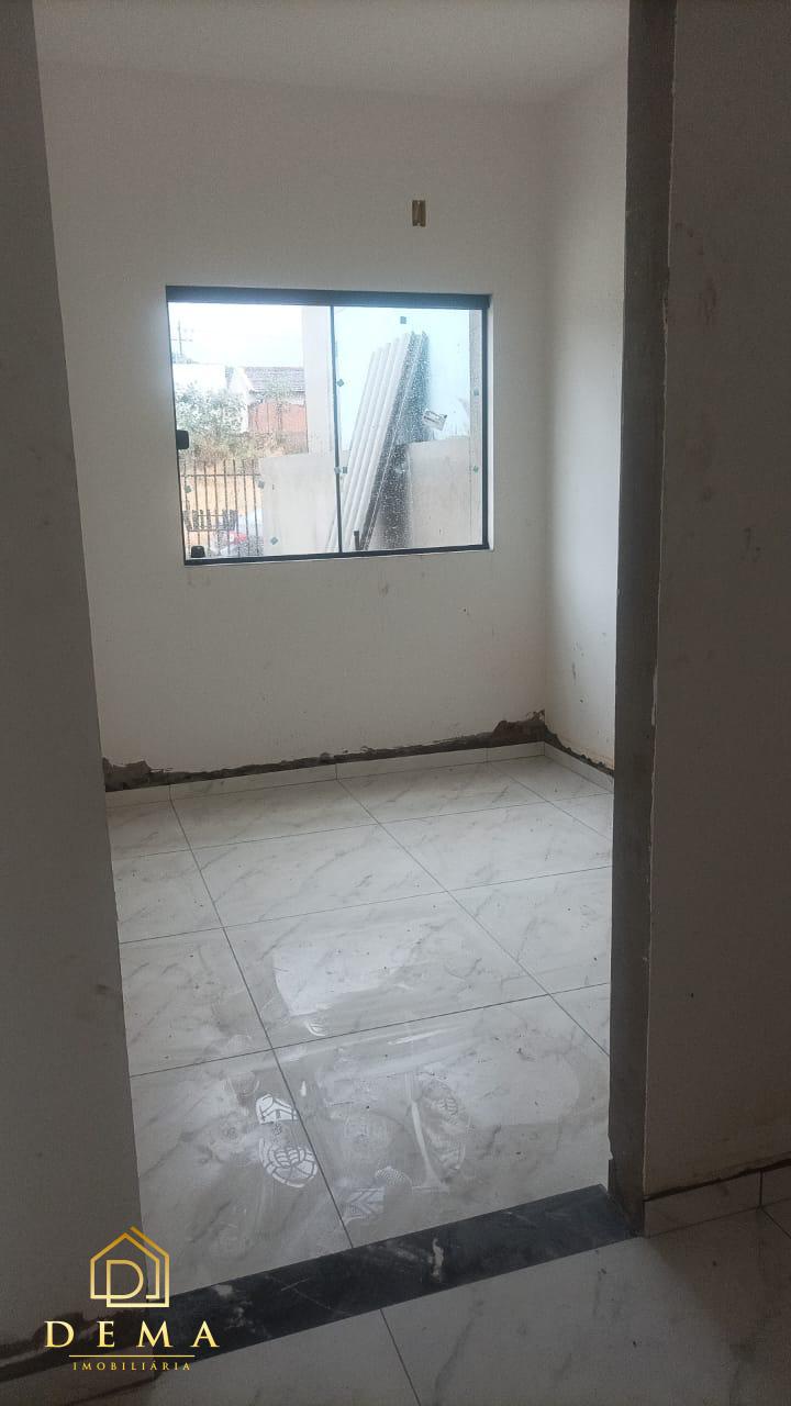 Casa à venda com 2 quartos, 50m² - Foto 3