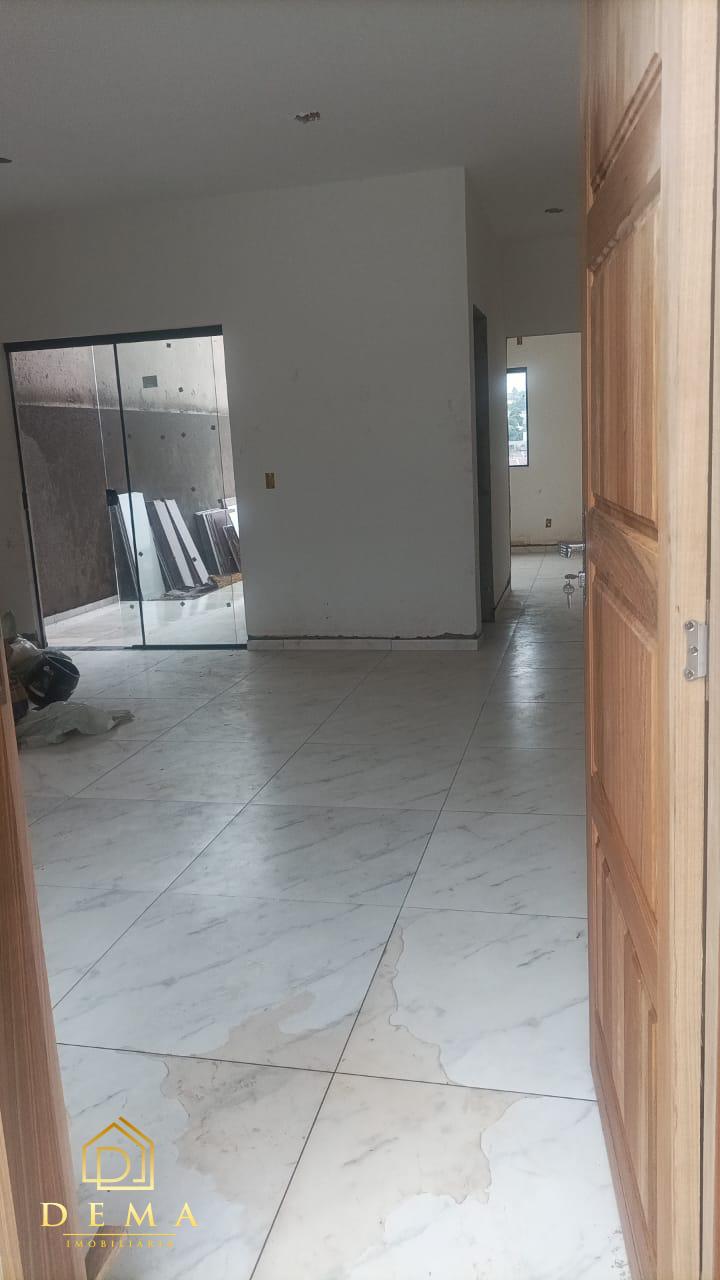 Casa à venda com 2 quartos, 50m² - Foto 4