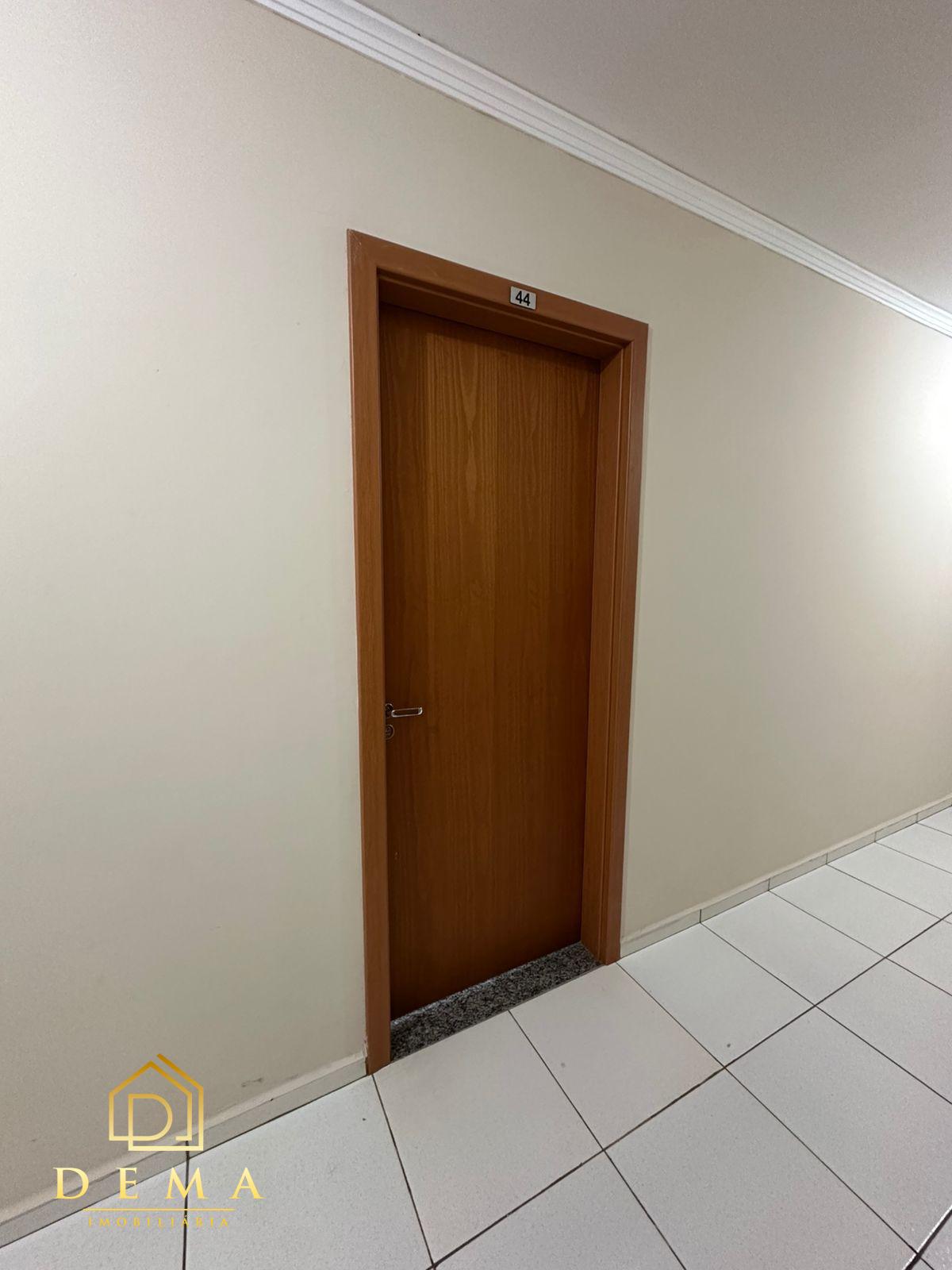 Apartamento à venda com 2 quartos, 68m² - Foto 2