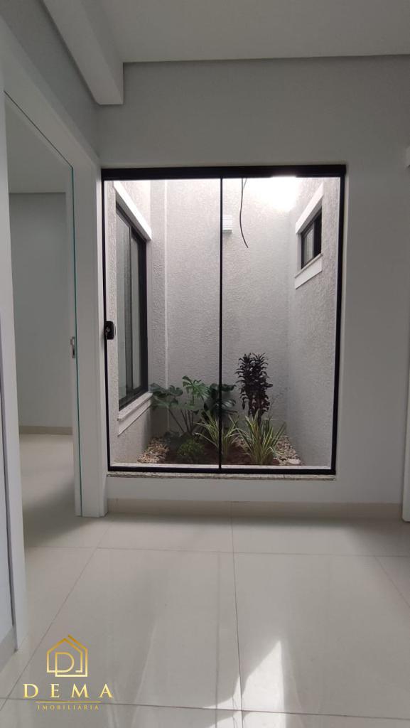 Casa à venda com 2 quartos, 108m² - Foto 8