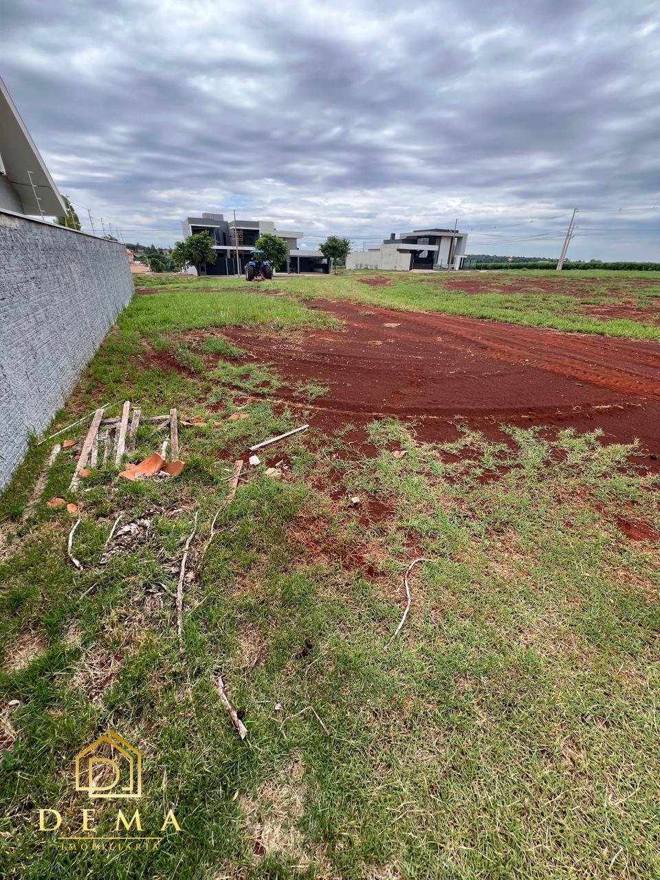 Terreno à venda, 360m² - Foto 1