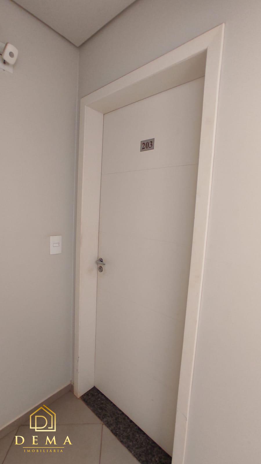 Apartamento para alugar com 2 quartos, 72m² - Foto 2