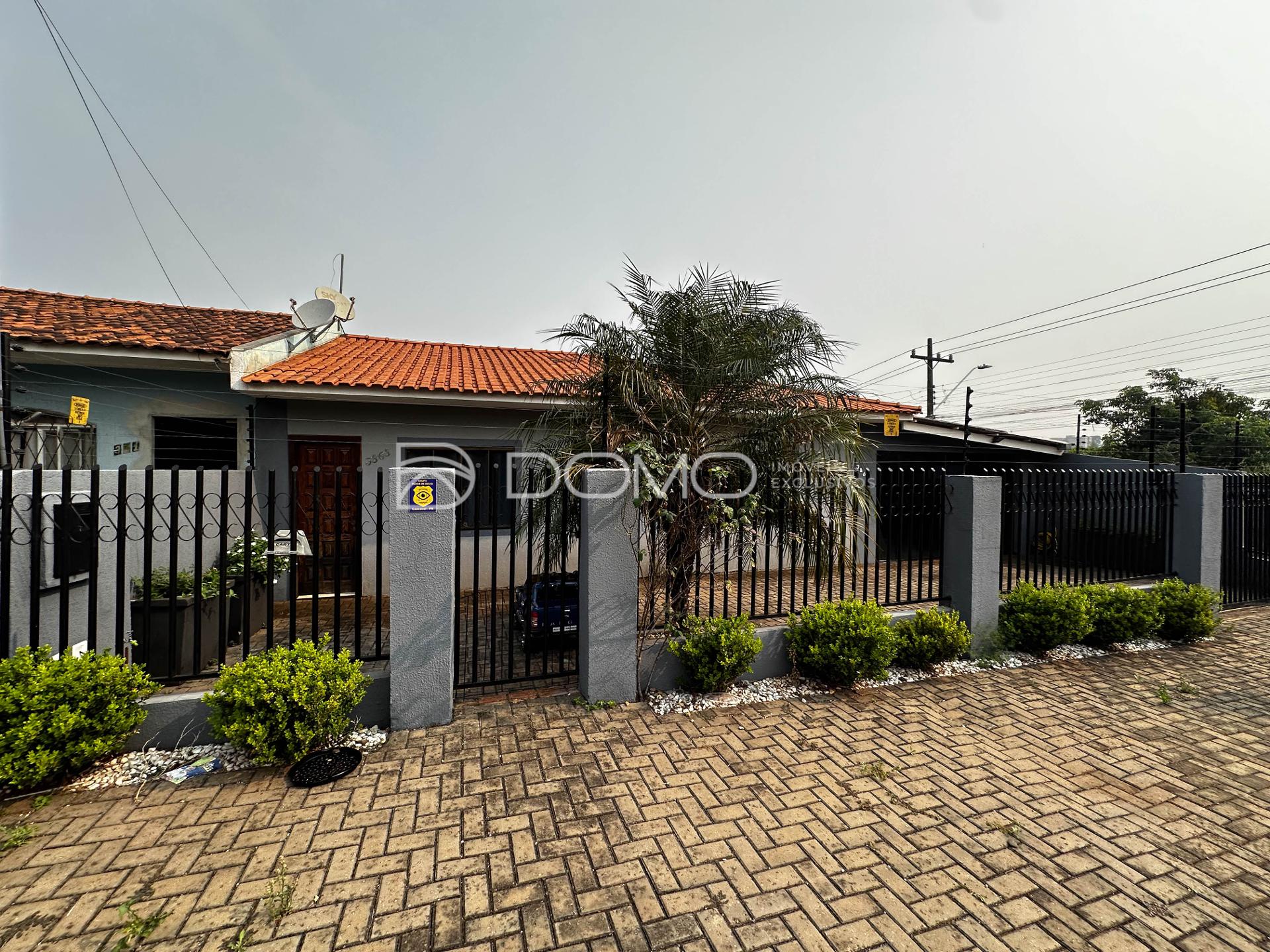 Casa com 3 dormitórios à venda no Bairro Canadá, CASCAVEL - PR