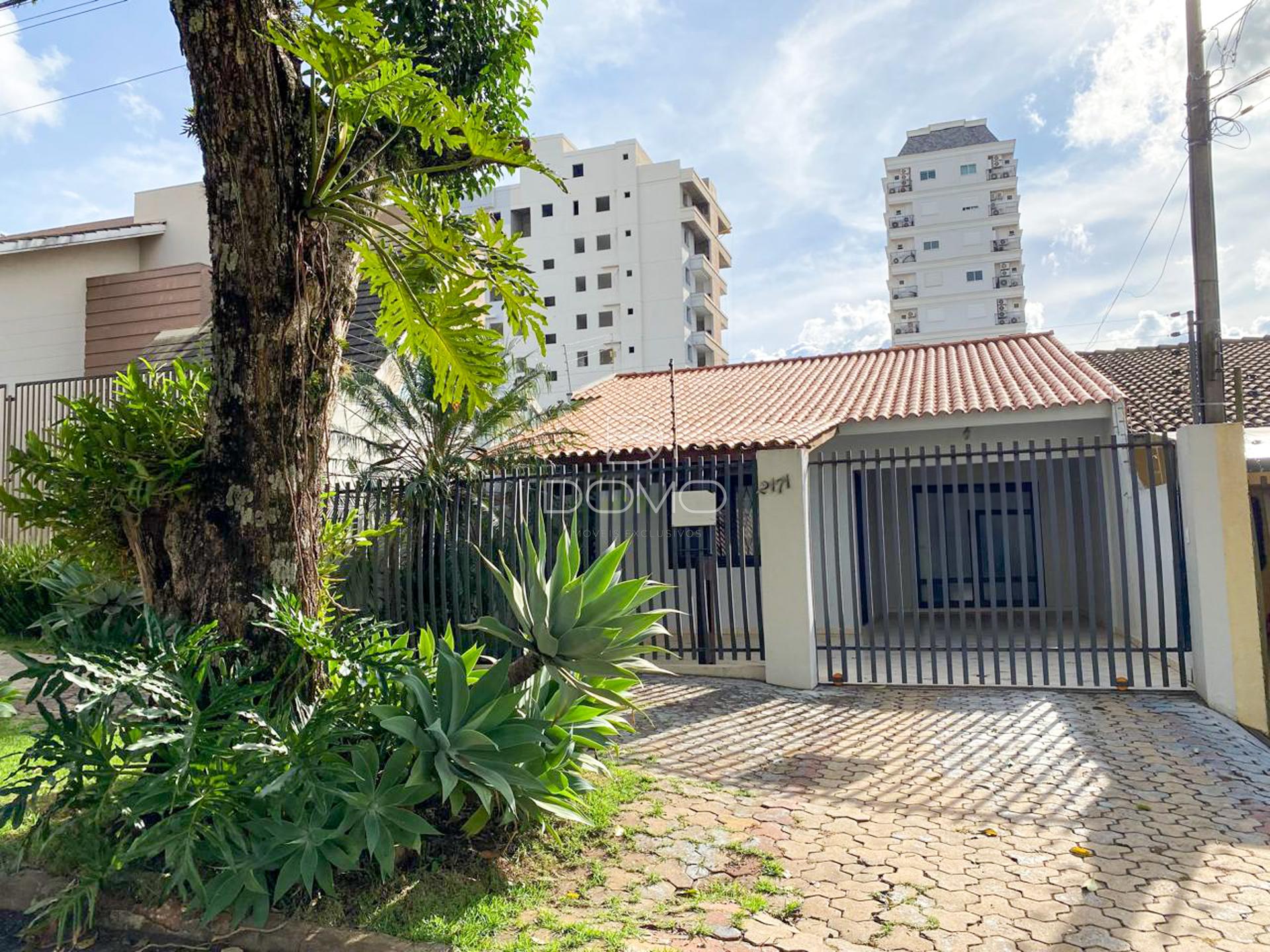 Casa com piscina e espaço gourmet à venda  Country, CASCAVEL ...