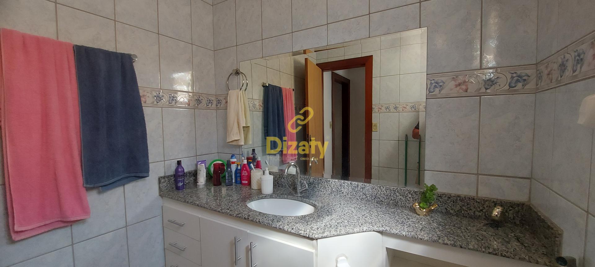 Casa à venda com 4 quartos, 300m² - Foto 26