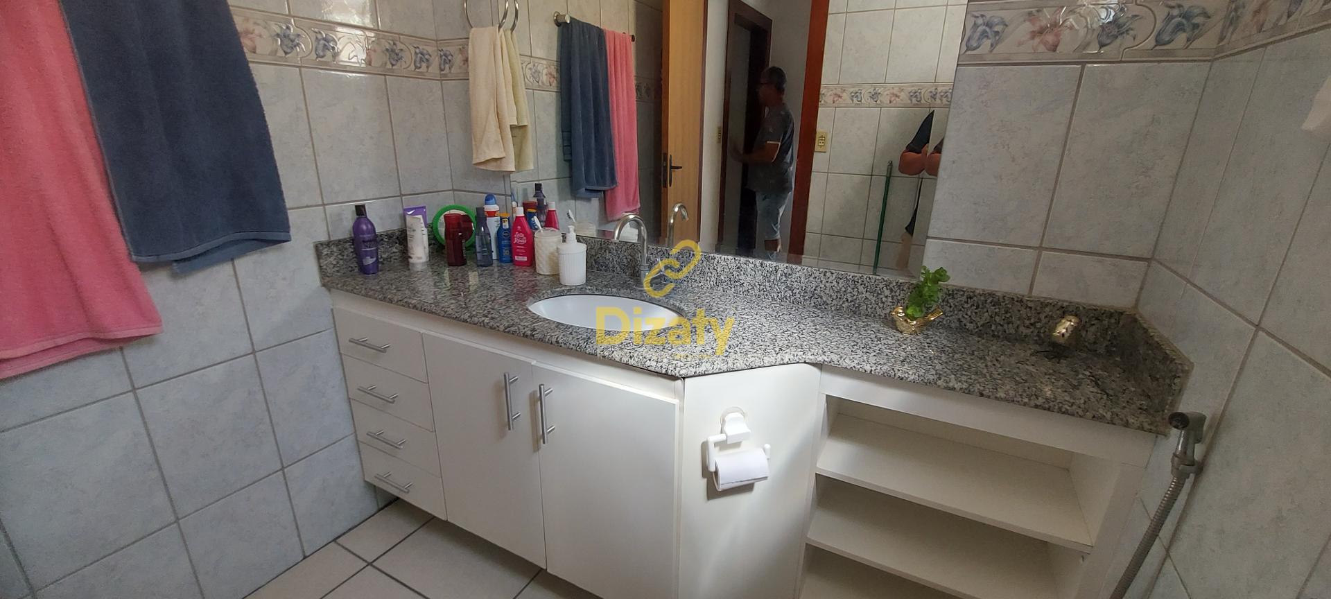 Casa à venda com 4 quartos, 300m² - Foto 27