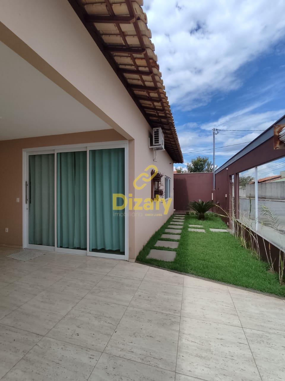 Casa à venda com 3 quartos, 220m² - Foto 2