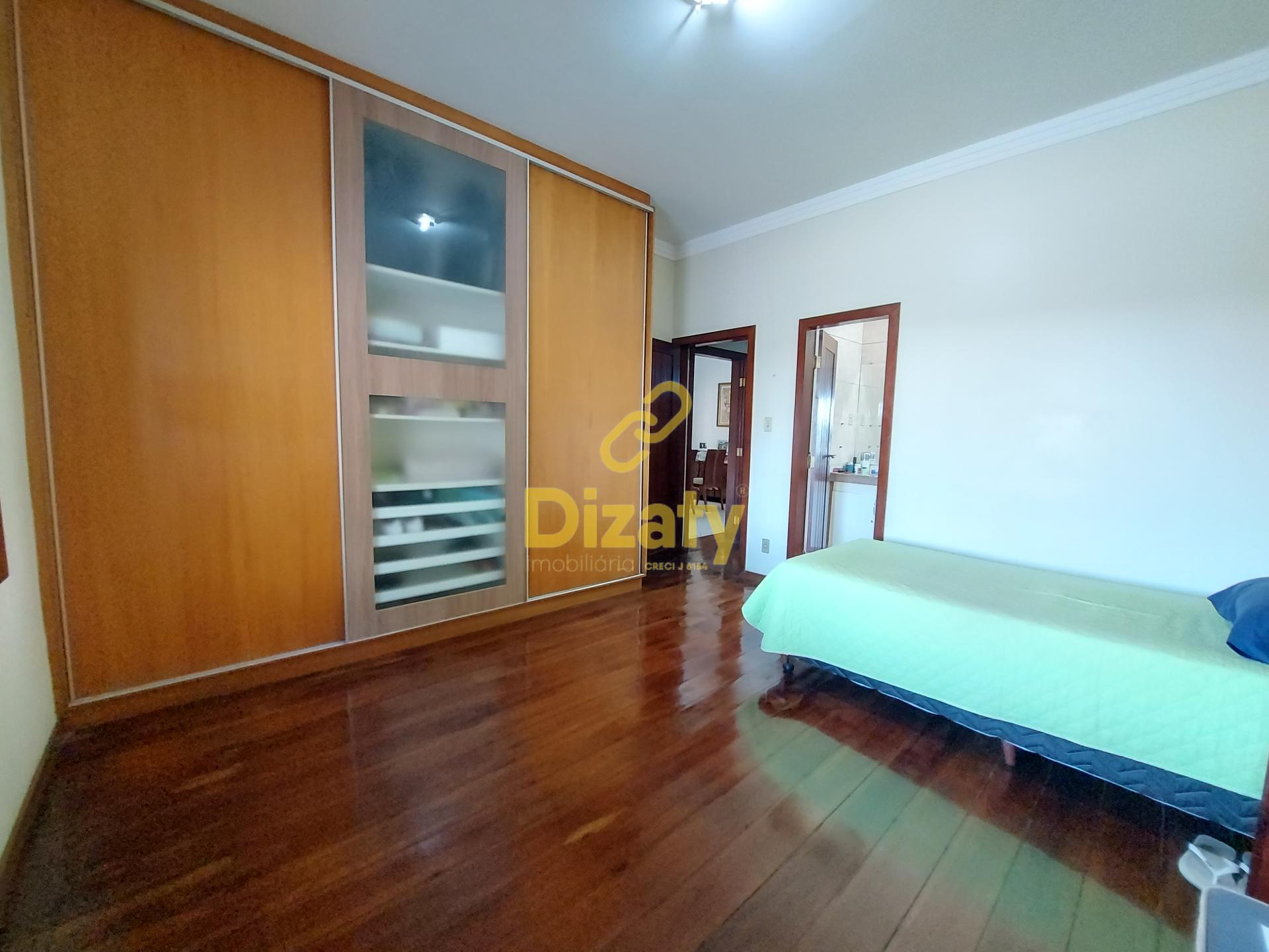 Casa à venda com 3 quartos, 360m² - Foto 10