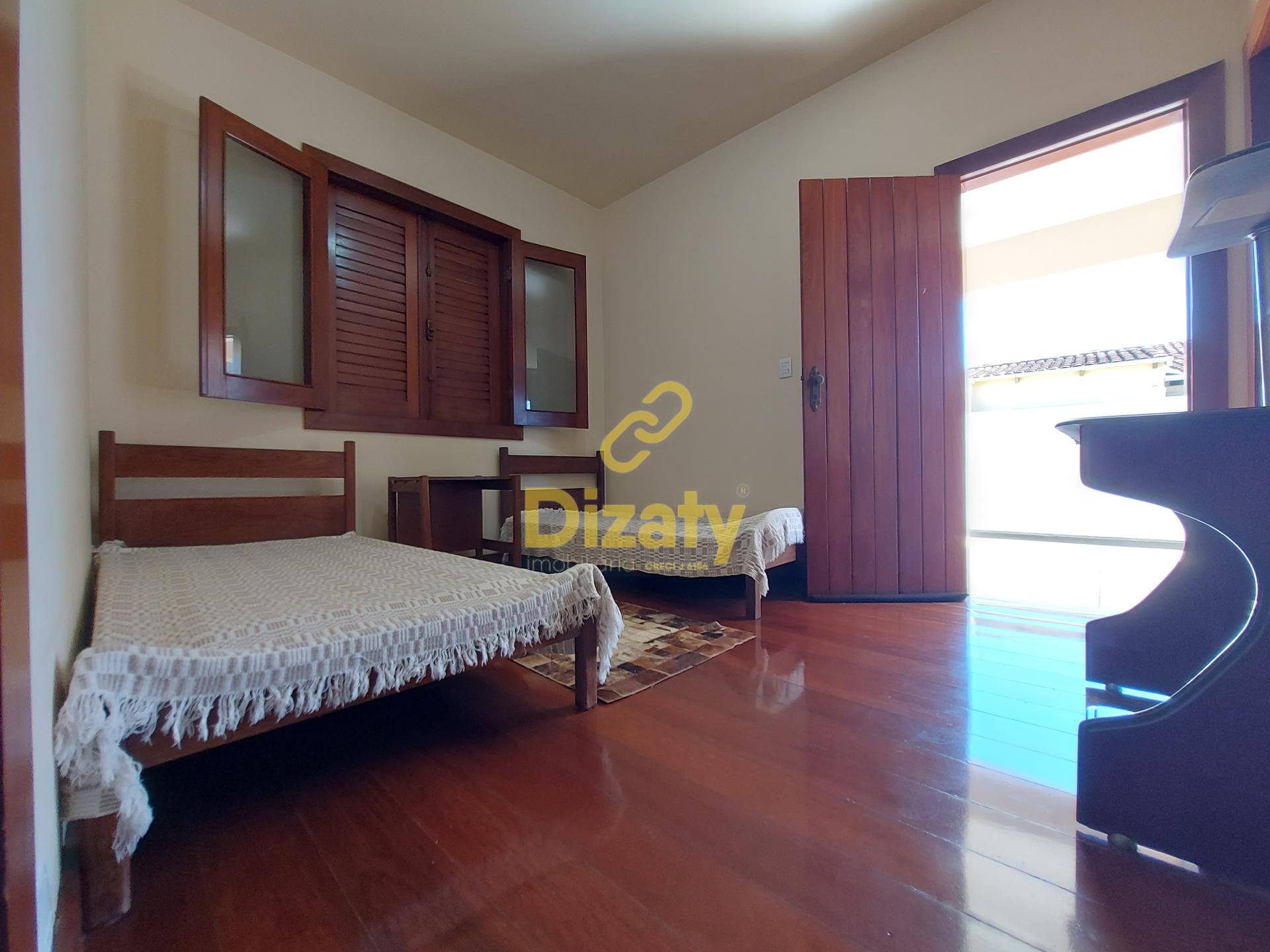 Casa à venda com 6 quartos, 360m² - Foto 49