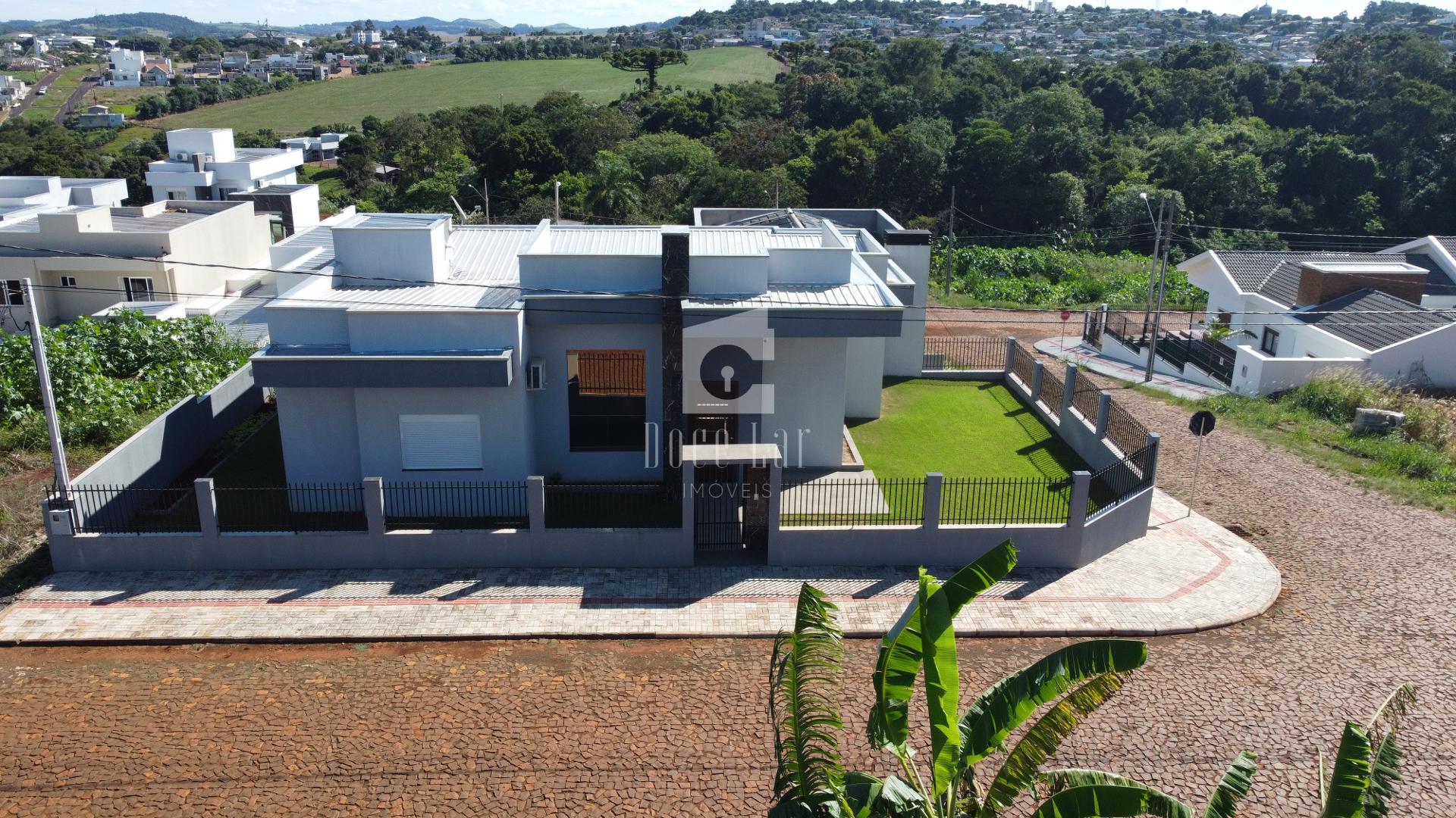 Casa com piscina para venda no Bairro Da Luz, DOIS VIZINHOS - PR