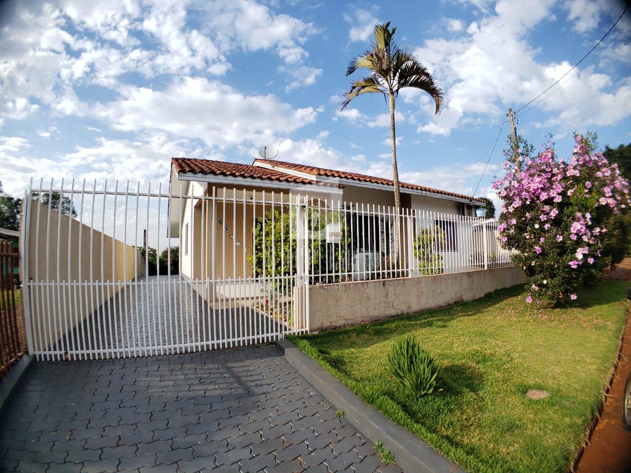 Casa para locação com amplo lote, Bairro Jardim Marcante, DOIS VIZINHOS - PR