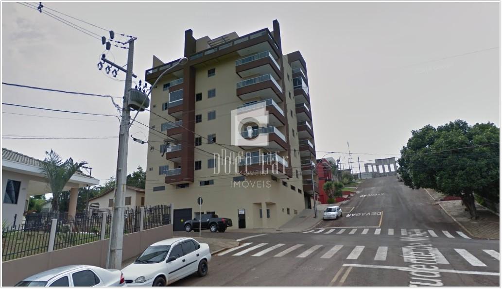 Lindo Apartamento Semimobiliado no Edificio Vista Bela, Bairro das Torres