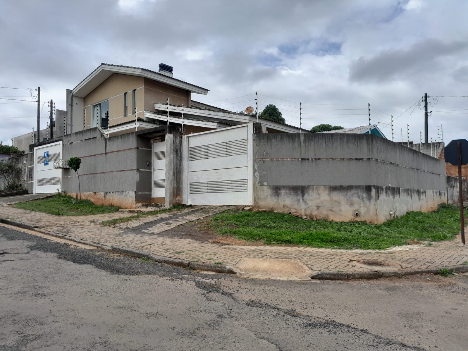 Sobrado com 4 dormitórios à venda, Morro Alto, GUARAPUAVA - PR