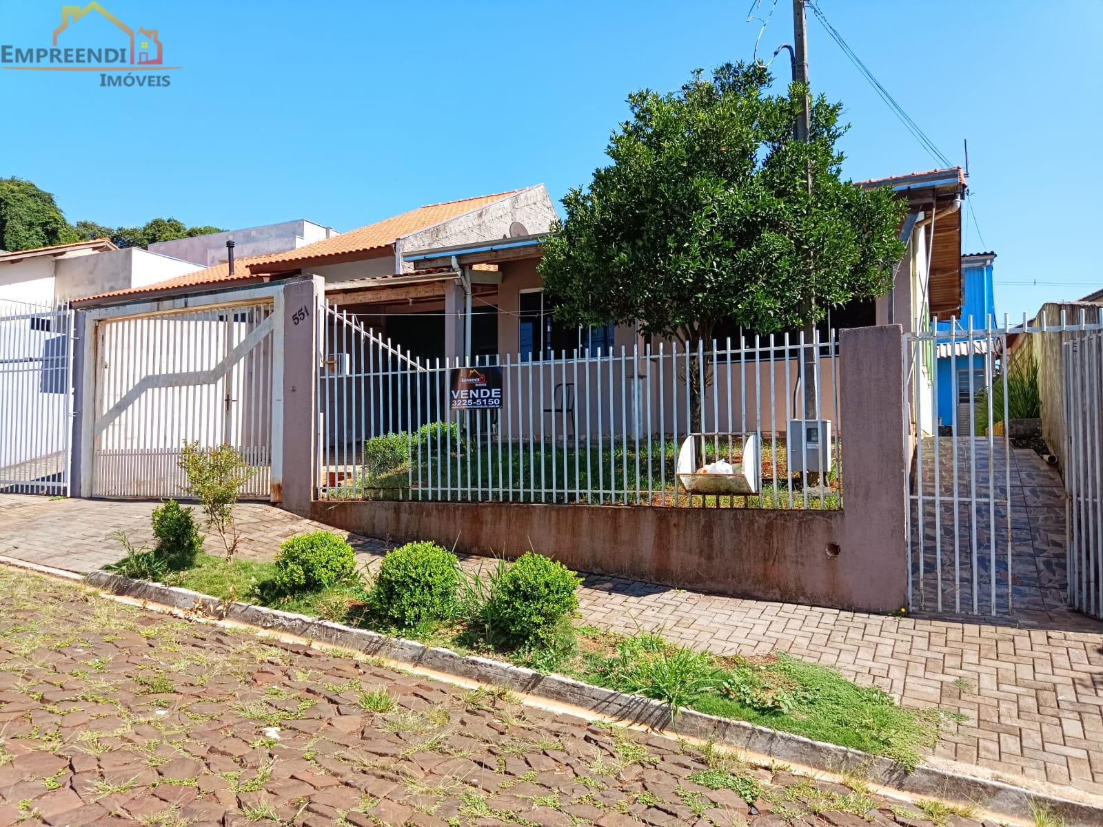 Vende-se 2 casas no mesmo terreno no Bairro Parque Do Som