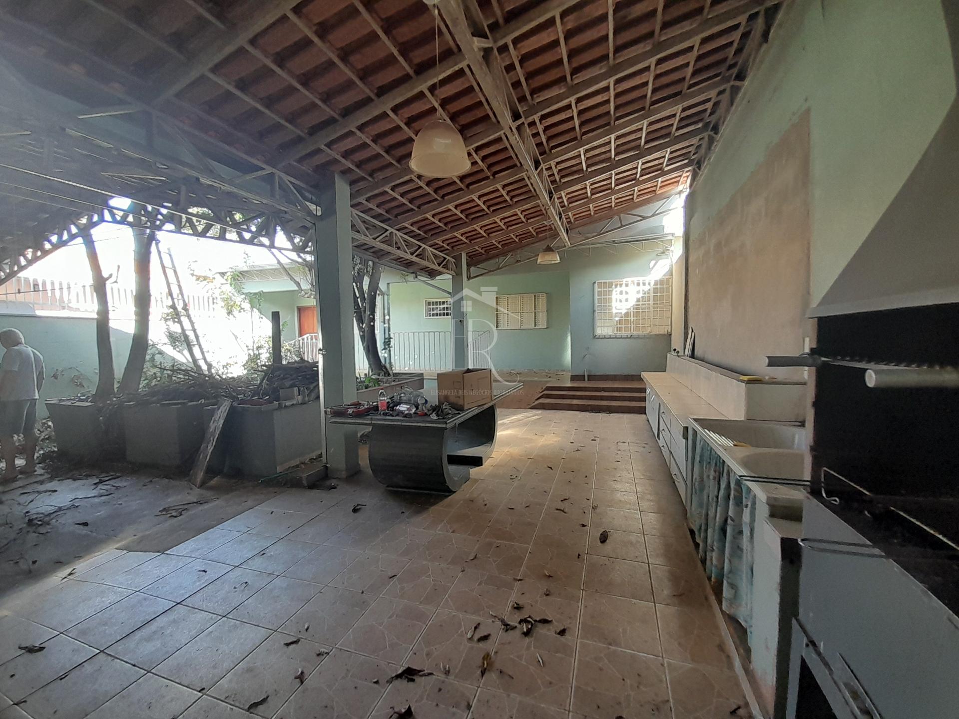 Casa à venda, otima localização  no bairro CRISTO REI, SAO SEBASTIAO DO PARAISO - MG