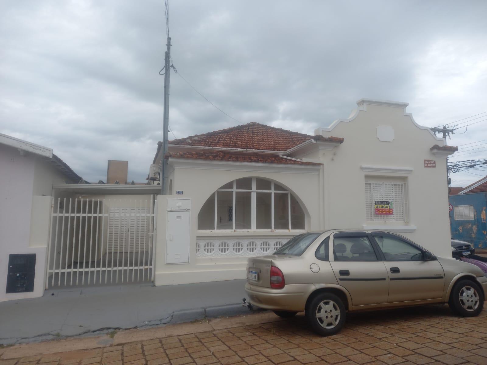 CASA PARA LOCAÇÃO, EM ÓTIMA LOCALIZAÇÃO.