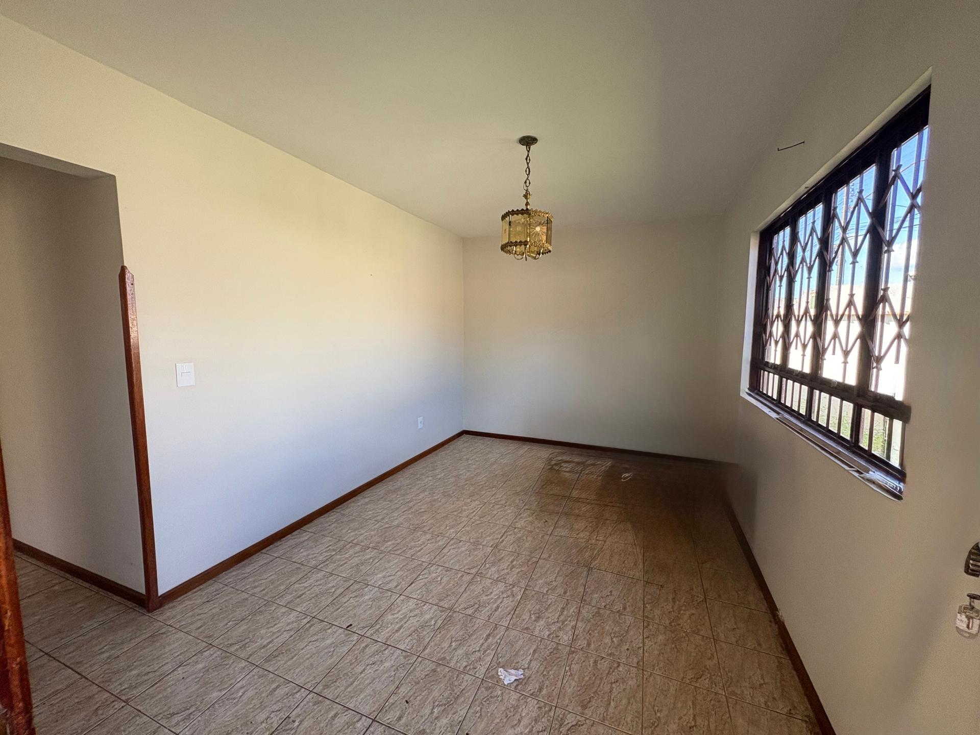 Casa para alugar com 2 quartos, 420m² - Foto 2