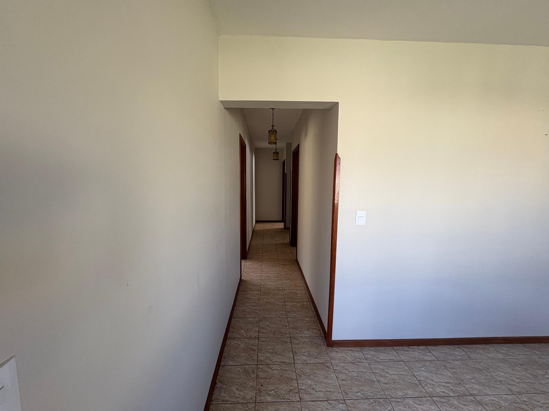 Casa para alugar com 2 quartos, 420m² - Foto 3