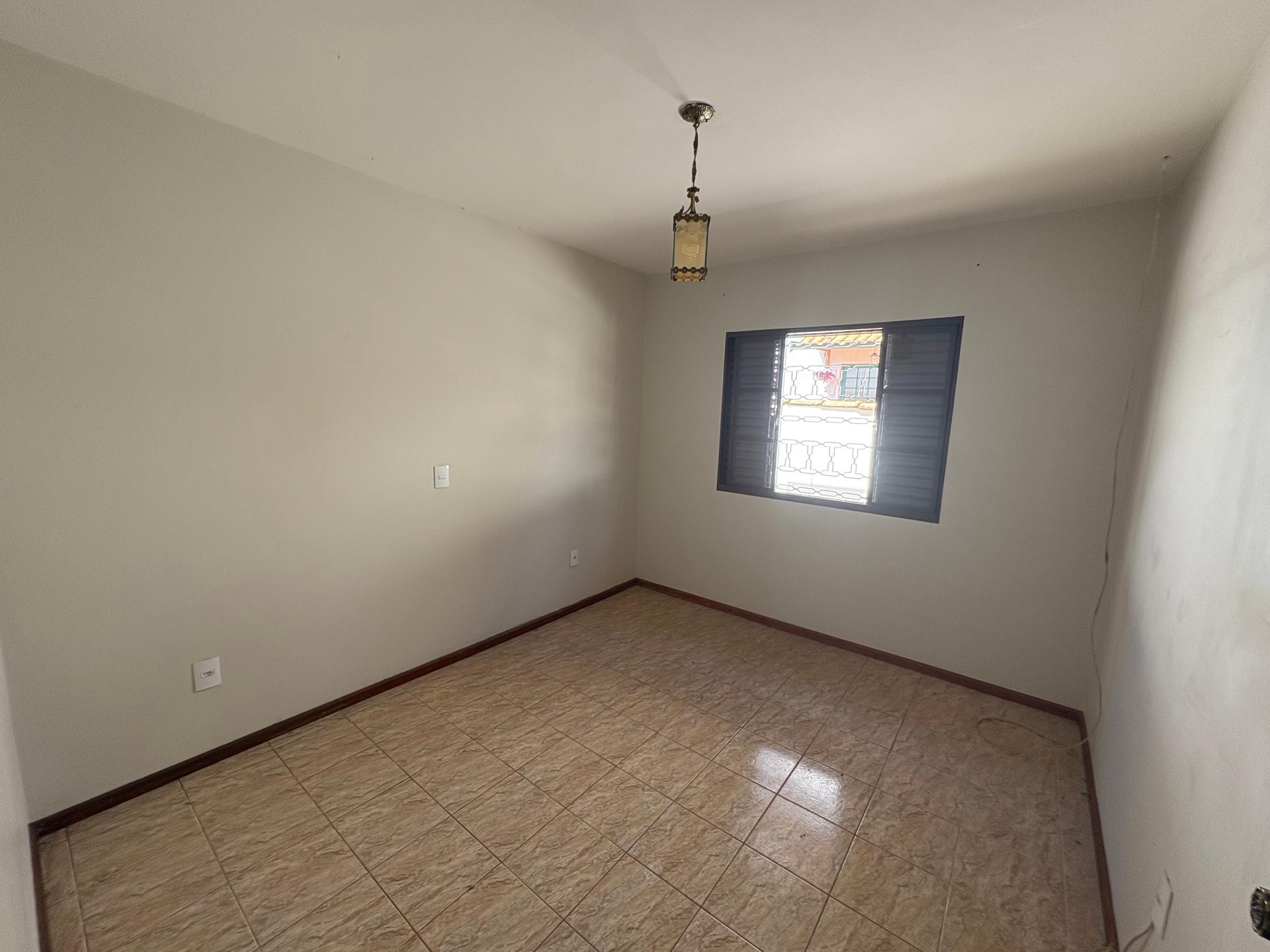 Casa para alugar com 2 quartos, 420m² - Foto 6