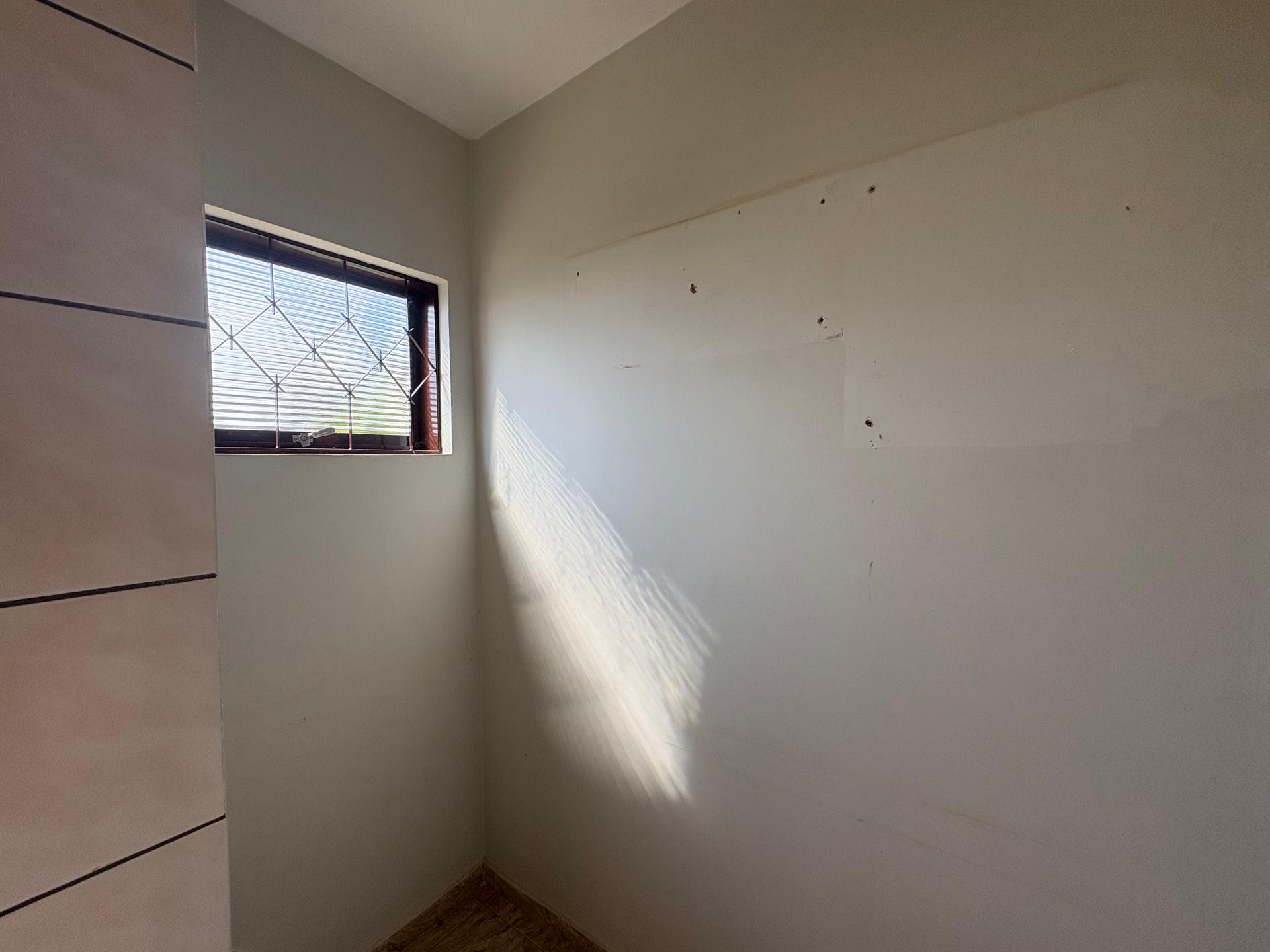 Casa para alugar com 2 quartos, 420m² - Foto 10